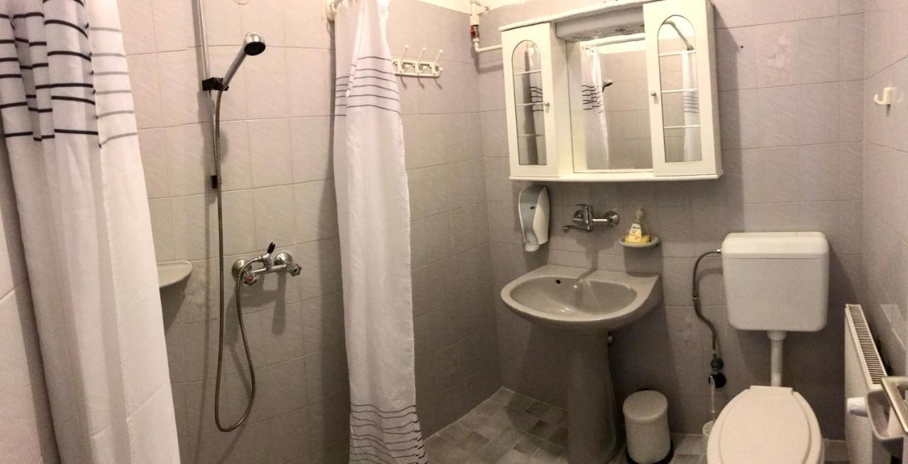 Mathias Haz Bed and Breakfast Magyarhertelend Buitenkant foto